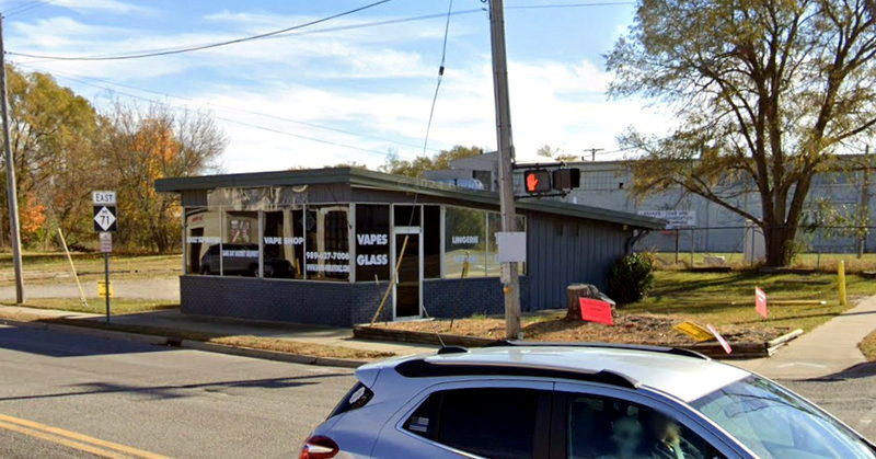 Dairy Isle - Owosso - 102 Corunna Ave (newer photo)